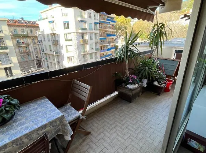Privee Avec Terrasse Au Port De * نيس